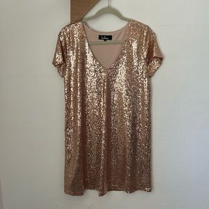 🪩 Lulu’s Rose Gold Sequin Mini Dress
